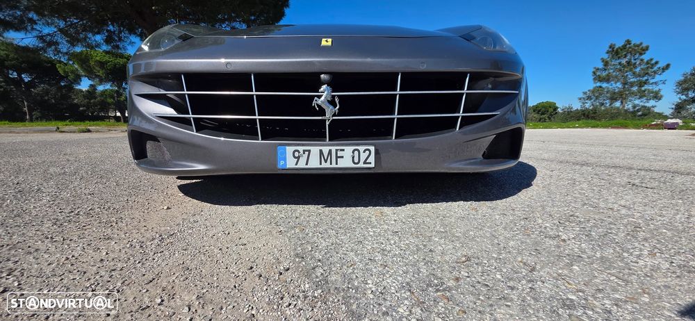 Ferrari FF 6.3 V12 - 39