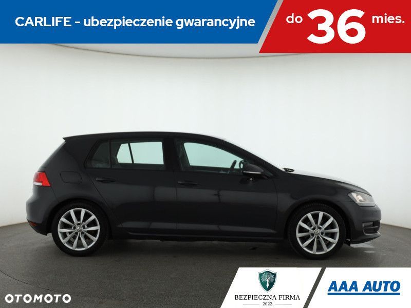 Volkswagen Golf - 8