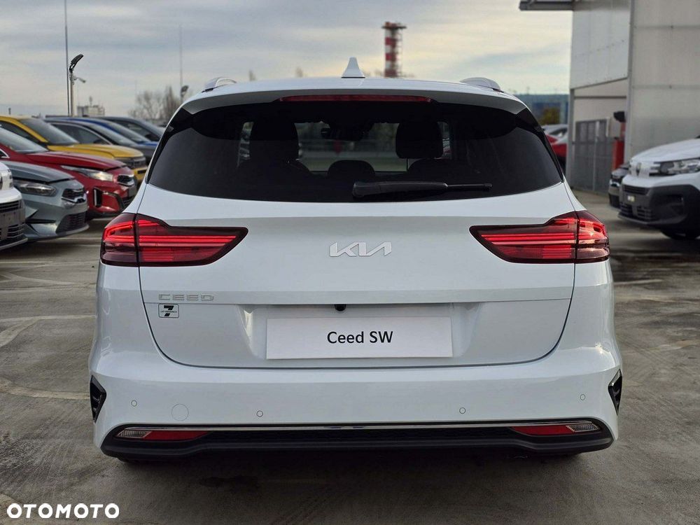 Kia Ceed - 5