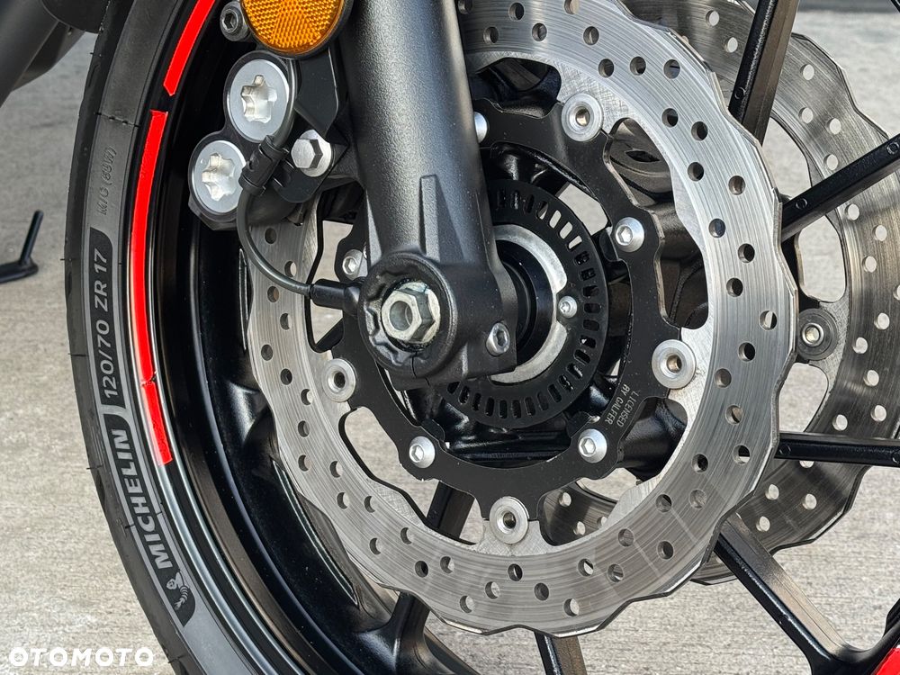 Yamaha MT - 9