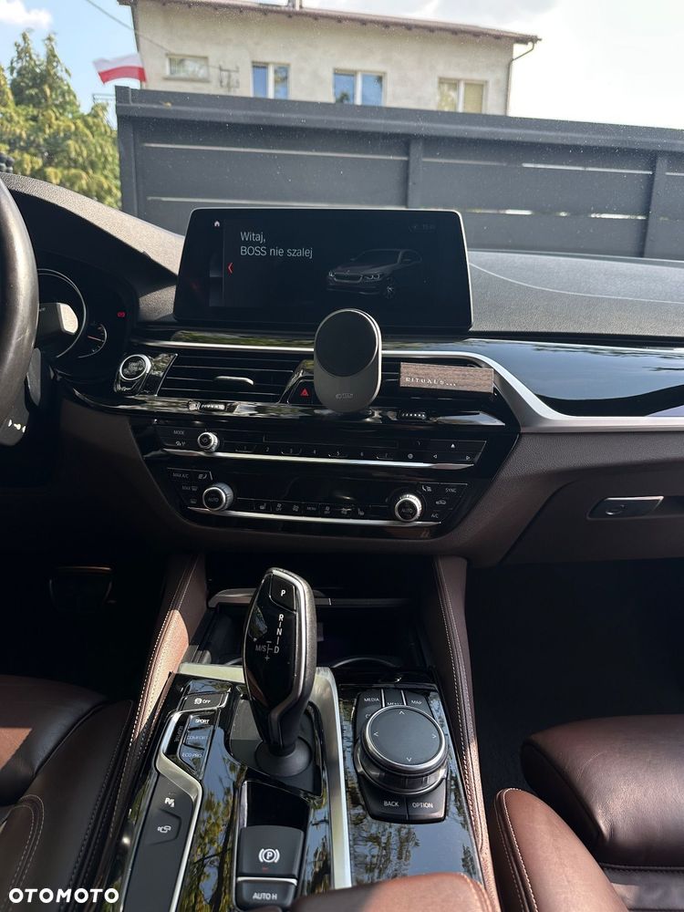 BMW Seria 5 530d xDrive M Sport sport - 7