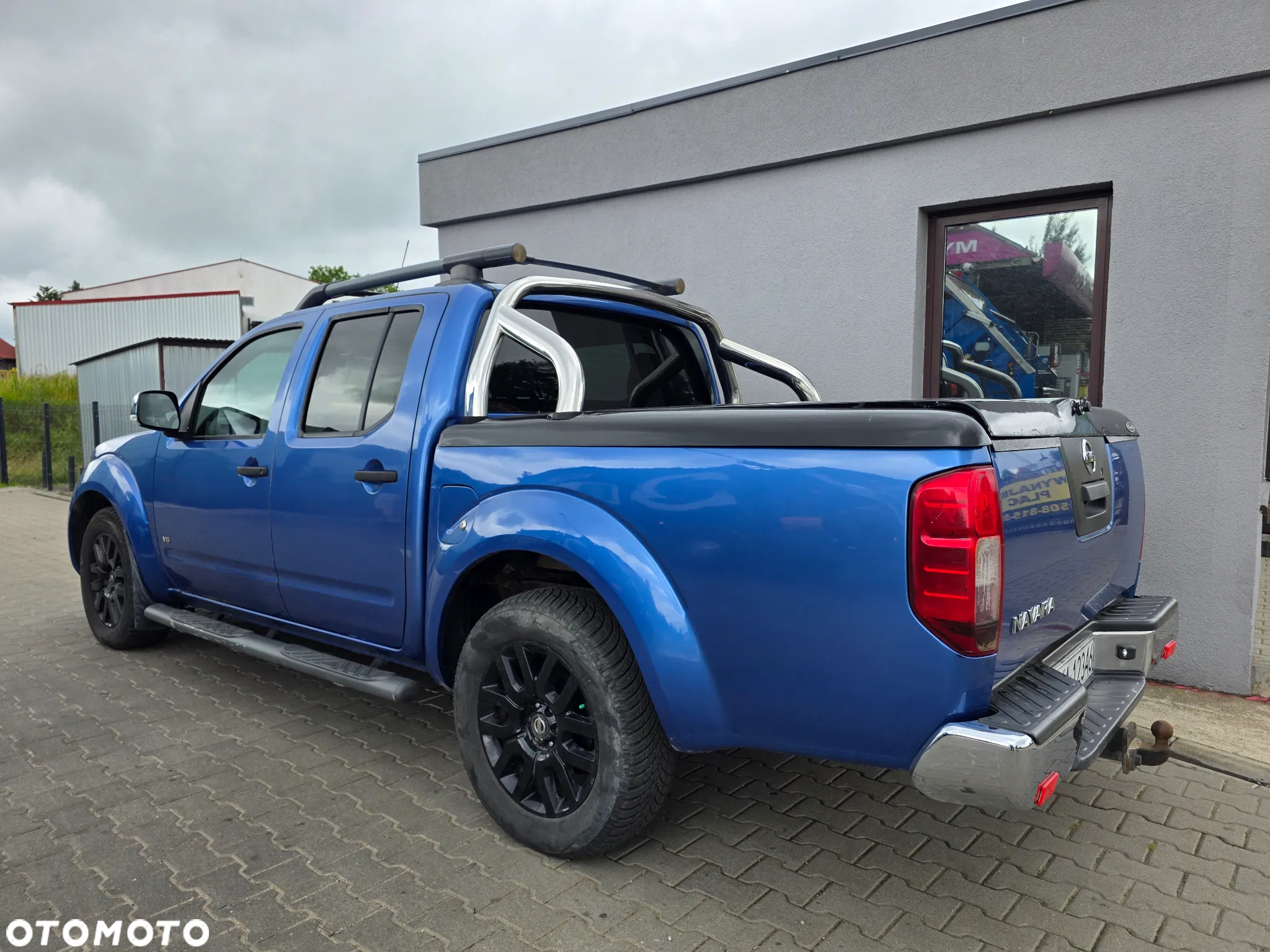 Nissan Navara 3.0 D V6 Platinum - 4