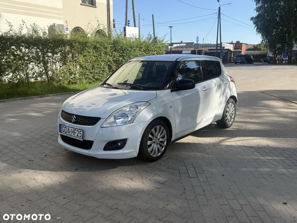 Suzuki Swift - 1