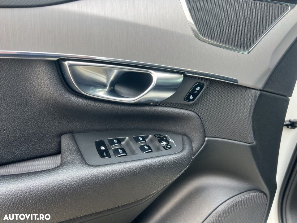 Volvo XC 90 Recharge T8 eAWD R-Design - 12