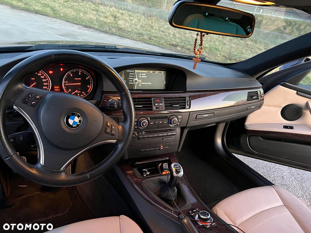 BMW Seria 3 320d - 10