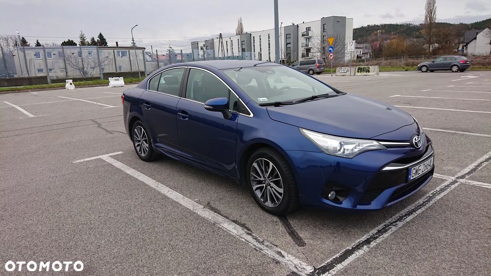 Toyota Avensis 1.8 Premium - 7