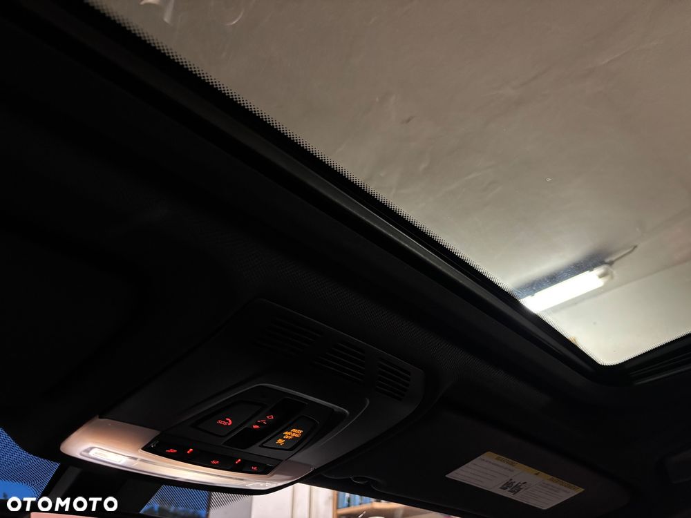 BMW Seria 3 328i xDrive - 11