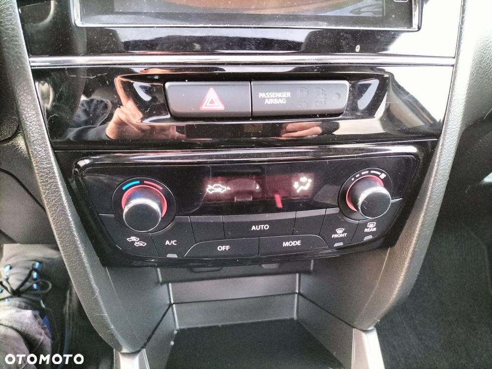 Suzuki Vitara 1.4 Boosterjet SHVS Premium 4WD - 10