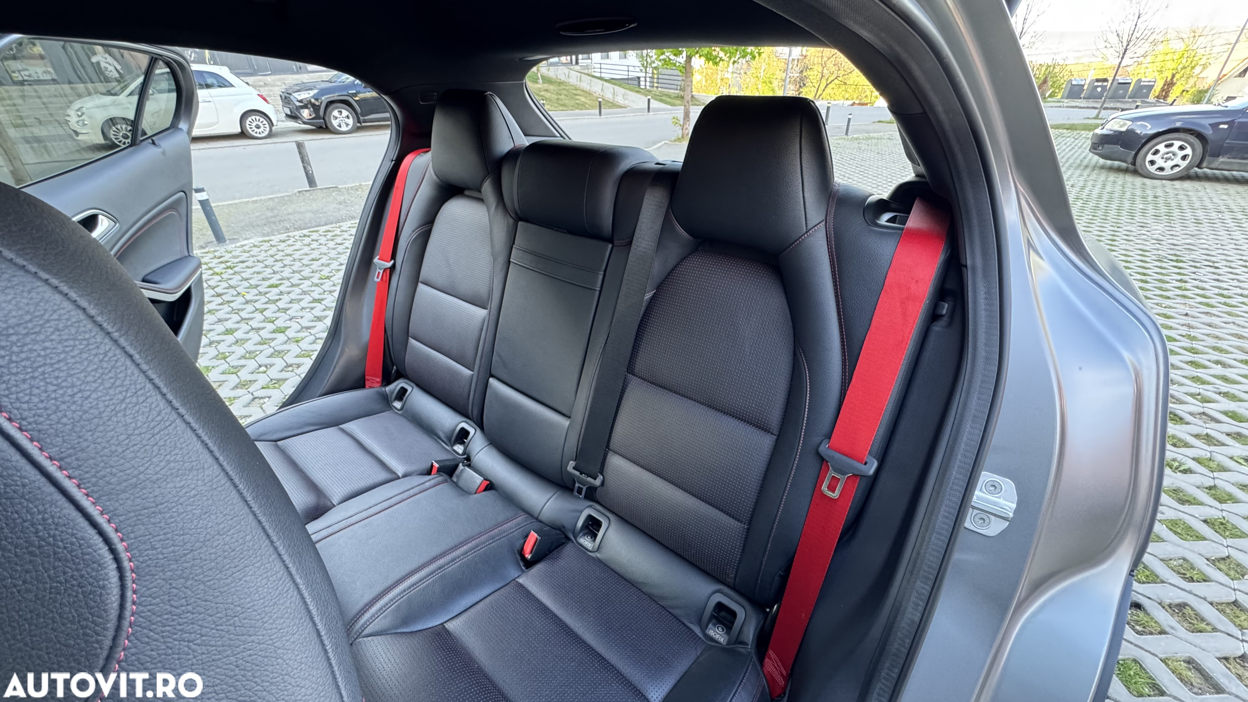 Mercedes-Benz GLA 45 AMG 4Matic 7G-DCT - 18