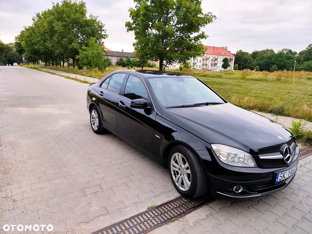 Mercedes-Benz Klasa C 180 Kompressor BlueEFFICIENCY Elegance - 1