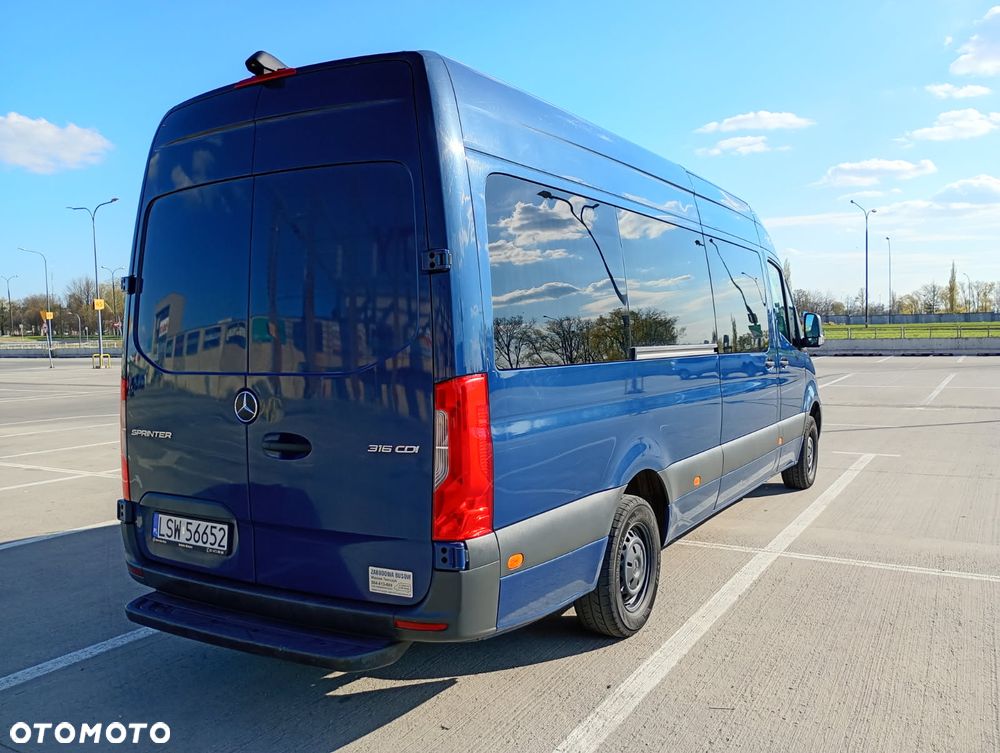 Mercedes-Benz Sprinter 907.223 - 4