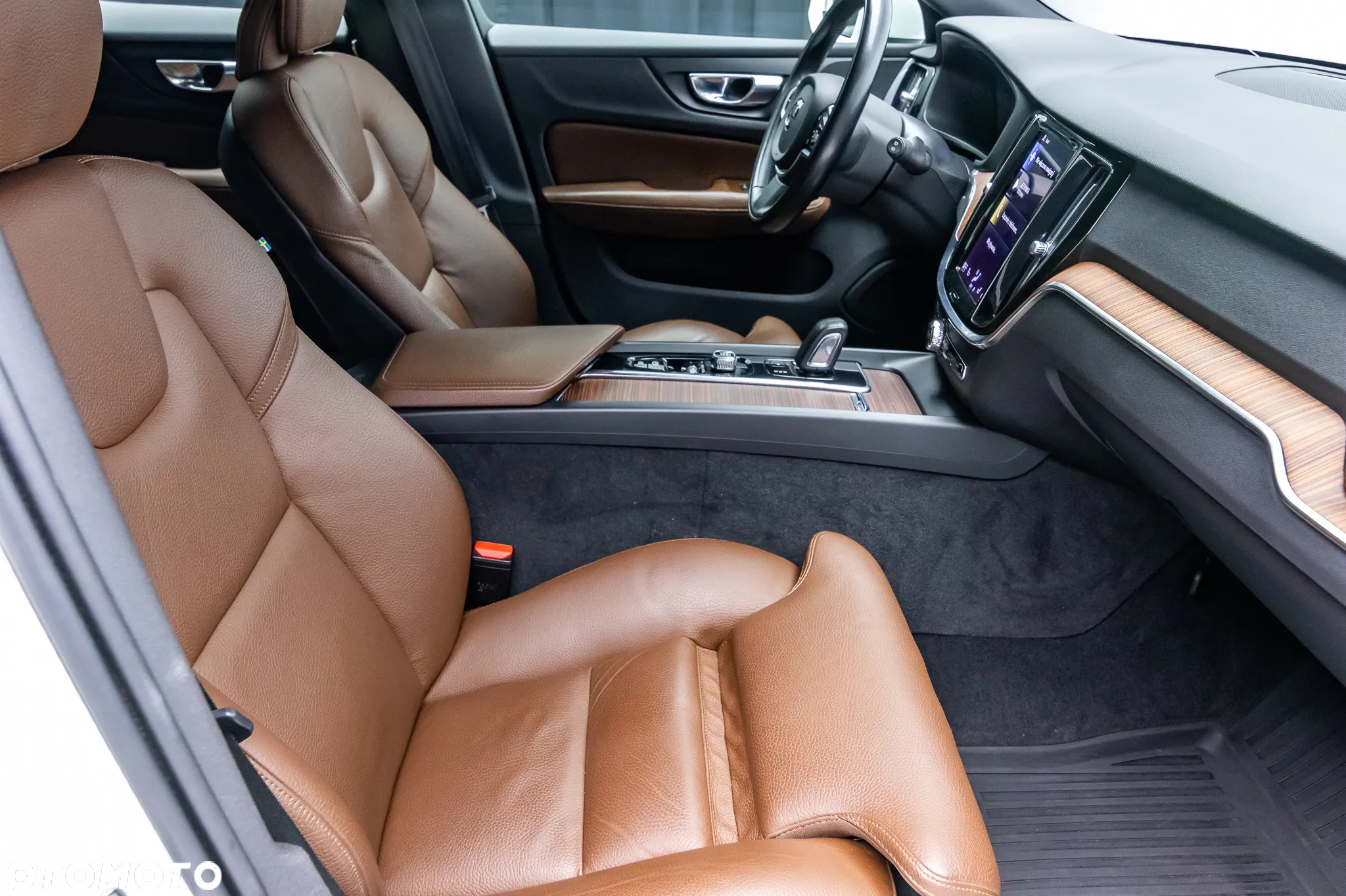 Volvo V60 Cross Country - 34