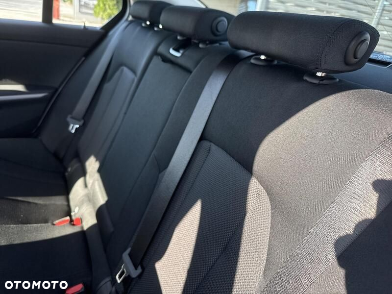 BMW Seria 3 - 18