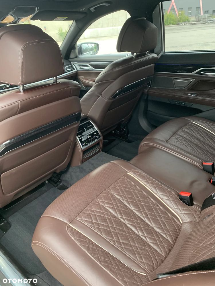 BMW Seria 7 750Li xDrive - 6