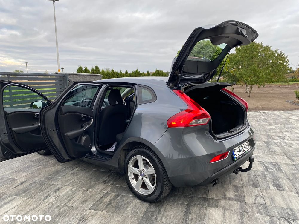 Volvo V40 T3 Momentum - 31
