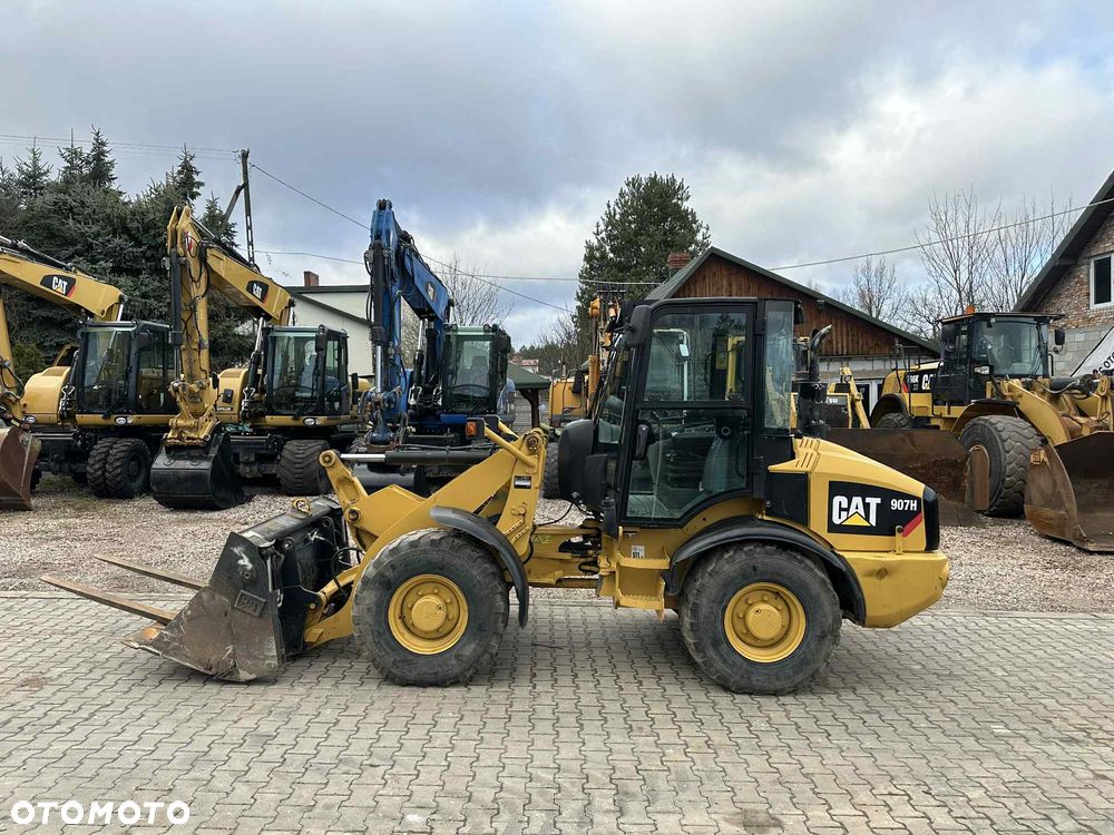 Caterpillar 907H - 1