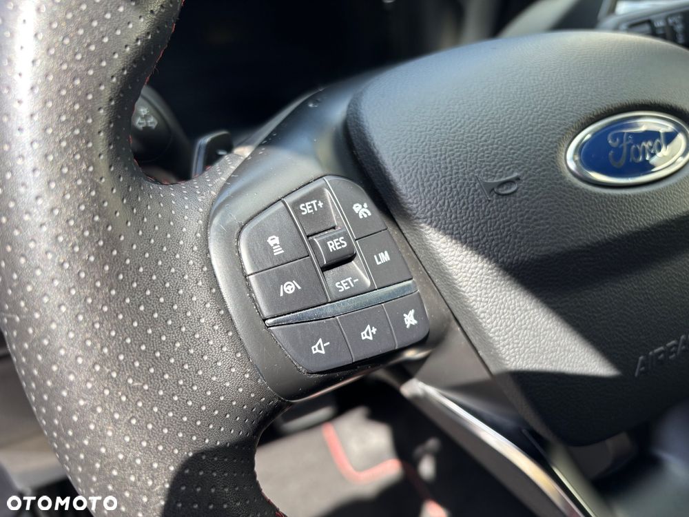 Ford Kuga 2.0 EcoBlue AWD ST-Line X - 18