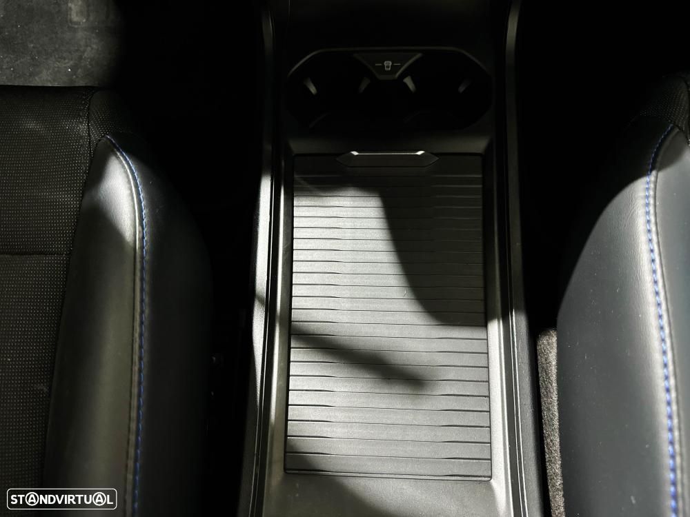 MG MG4 64 kWh Luxury - 36