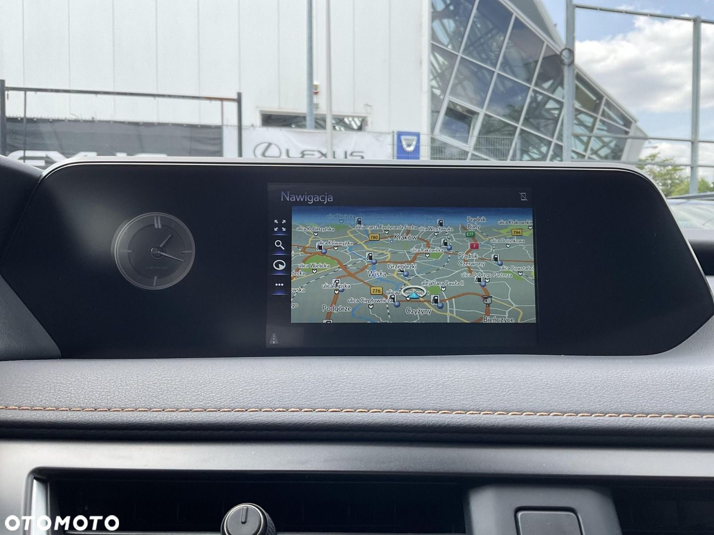 Lexus UX - 25