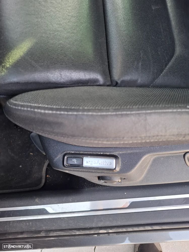 VW Tiguan 2.0 TDI R-Line - 12