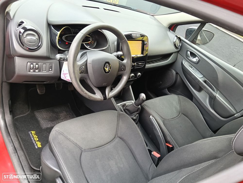 Renault Clio 1.5 dCi Dynamique S - 8
