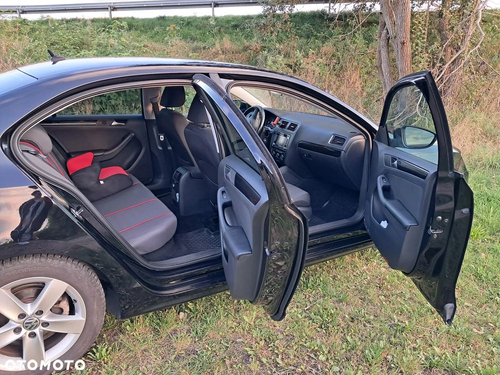 Volkswagen Jetta 1.2 TSI Comfortline - 9