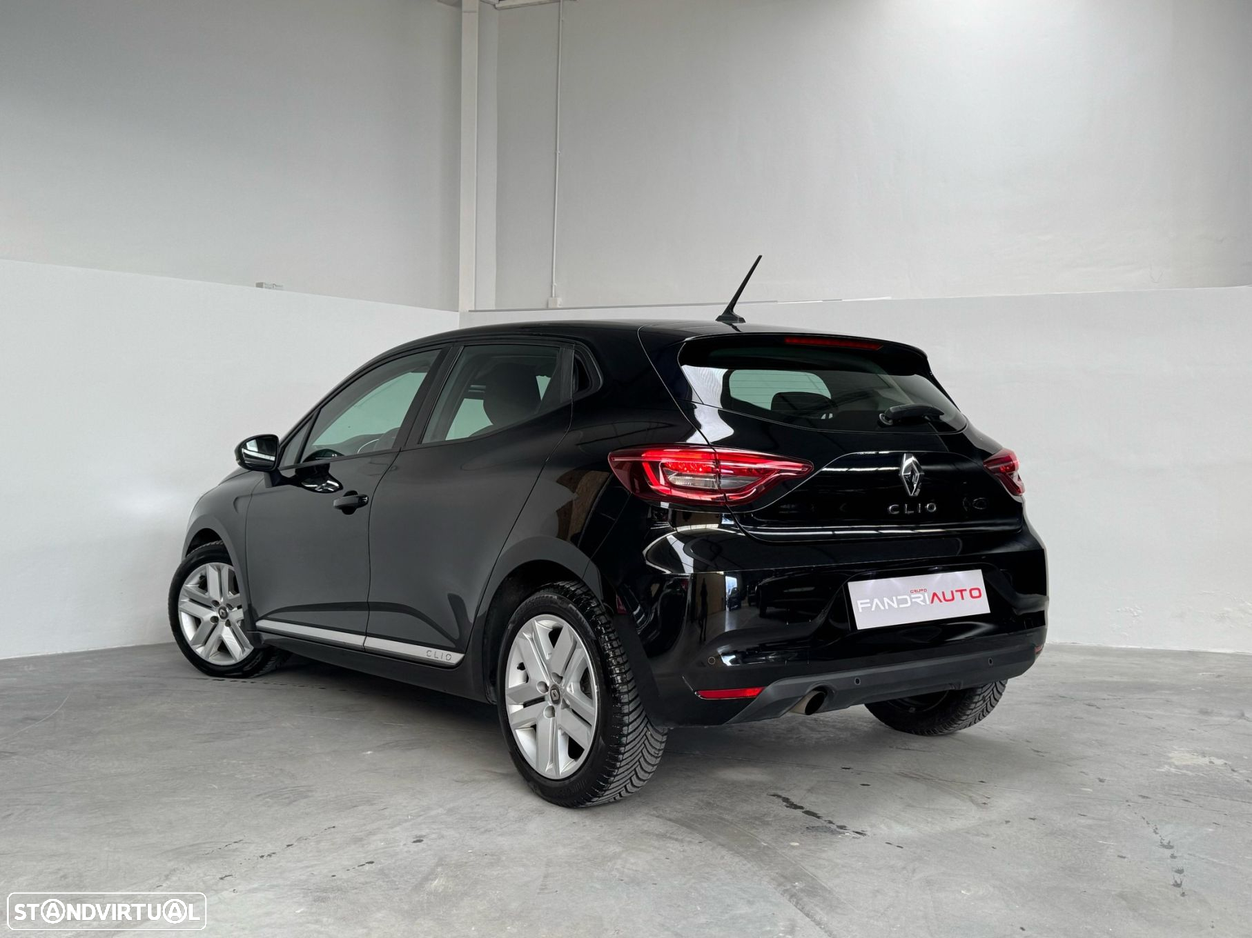 Renault Clio 1.5 dCi Limited - 11