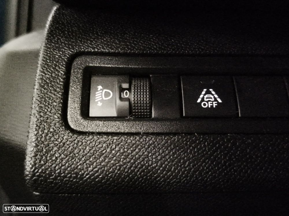 Peugeot 3008 1.5 BlueHDi Allure Pack EAT8 - 15