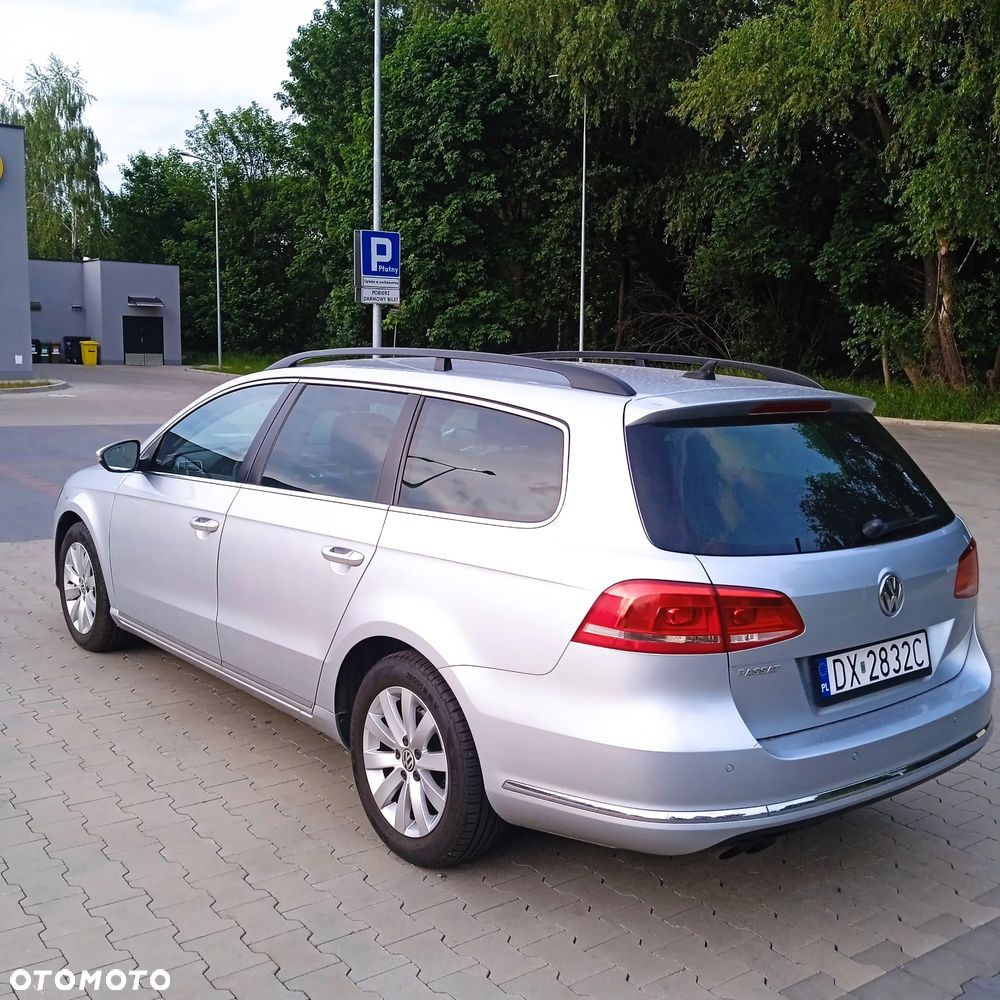 Volkswagen Passat 2.0 TDI Comfortline - 6