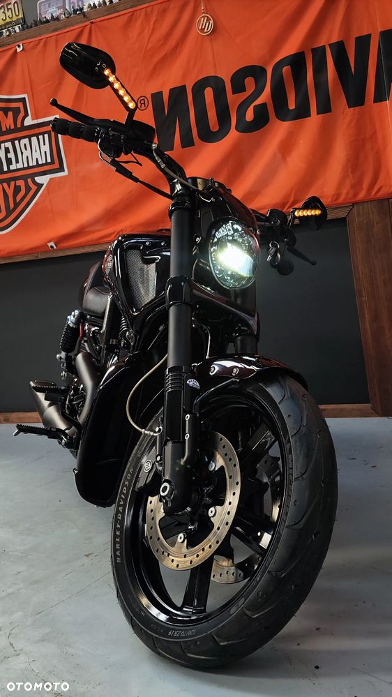Harley-Davidson V-Rod Muscle - 4