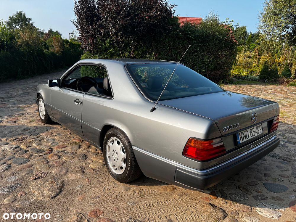 Mercedes-Benz W124 (1984-1993) - 8