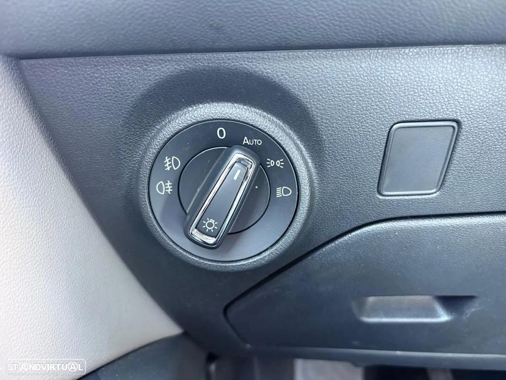 SEAT Leon X-Perience 1.6 TDi S/S - 37