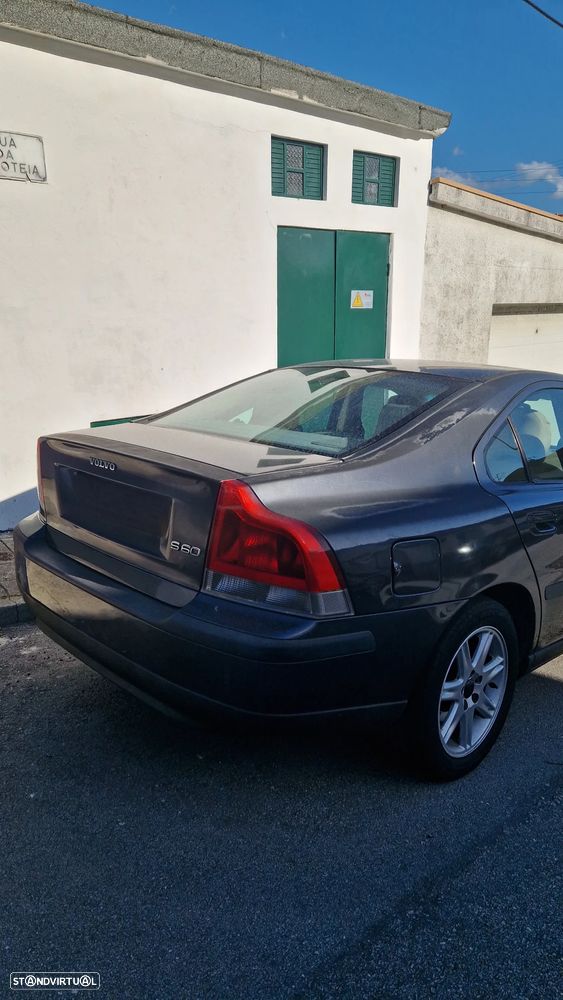 Volvo S60 - 3