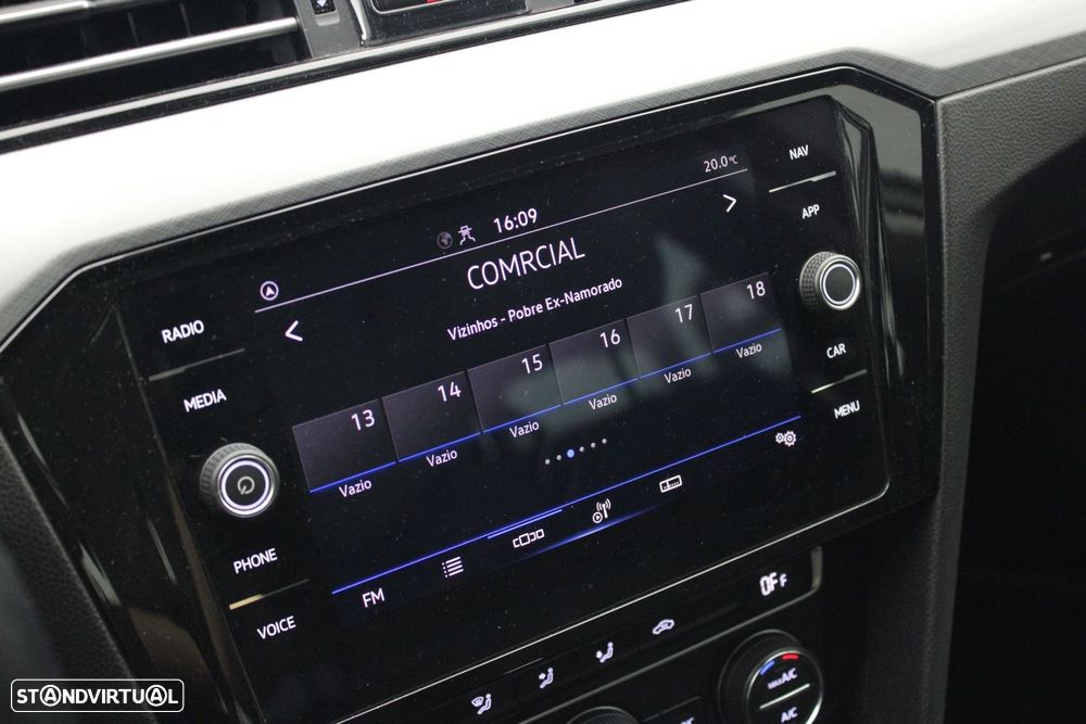 VW Passat Variant 2.0 TDI Business DSG - 20