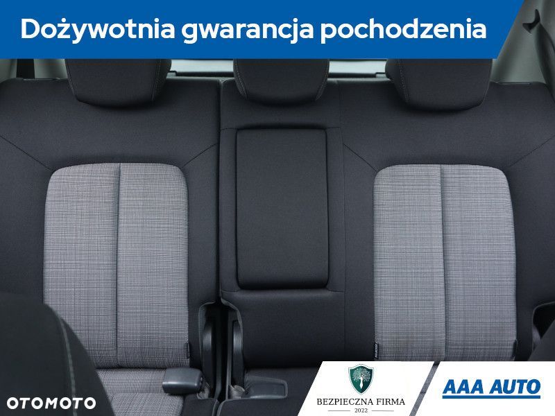 Kia Venga - 12