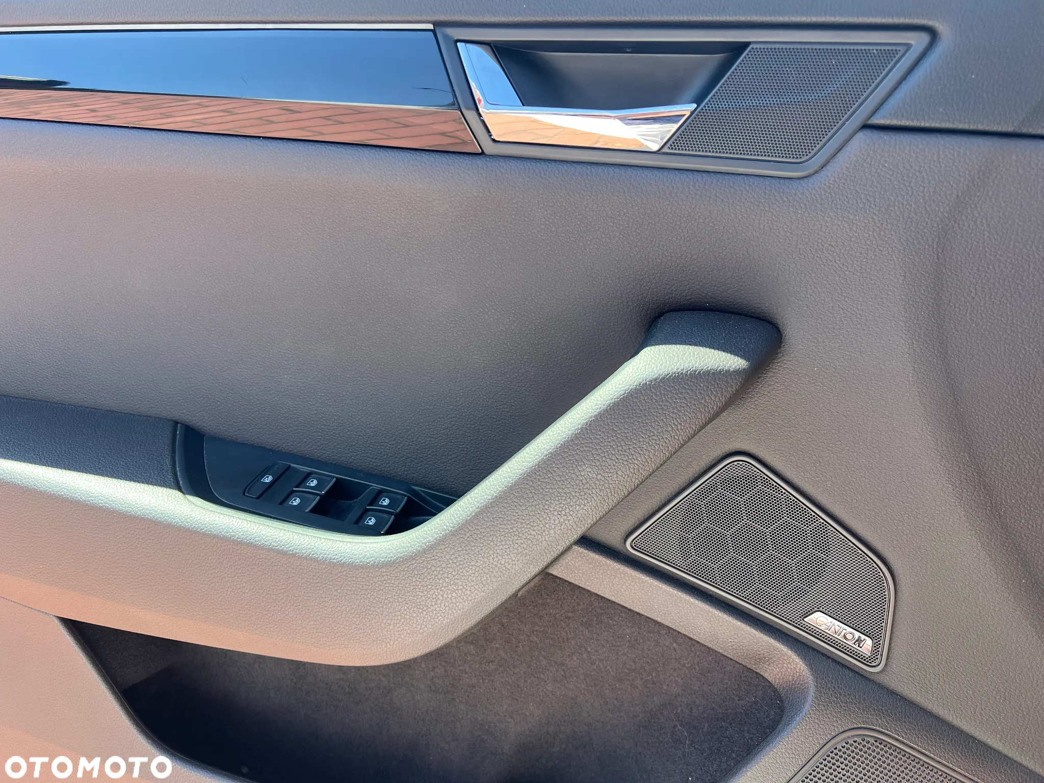 Skoda Superb Combi 2.0 TDI DSG L&K - 17