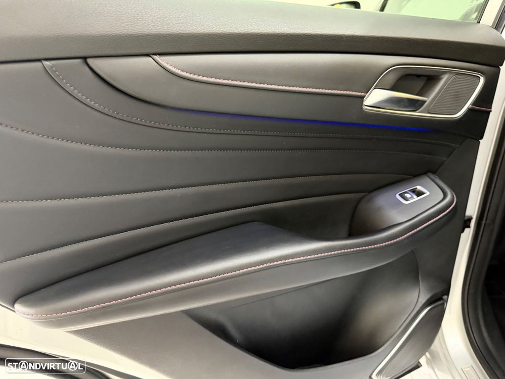 MG EHS 1.5 T-GDI Plug-in Hybrid Luxury - 29