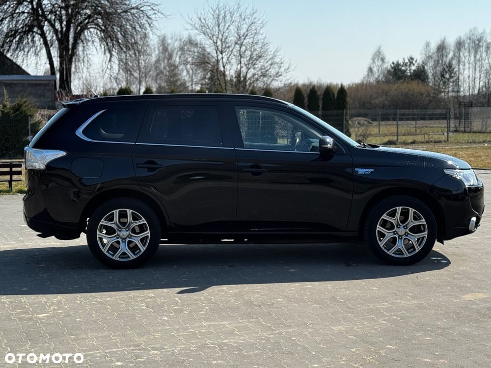 Mitsubishi Outlander 2.0 4WD Top - 5