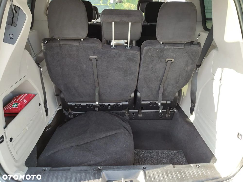 Chrysler Town & Country 3.6 Touring - 17