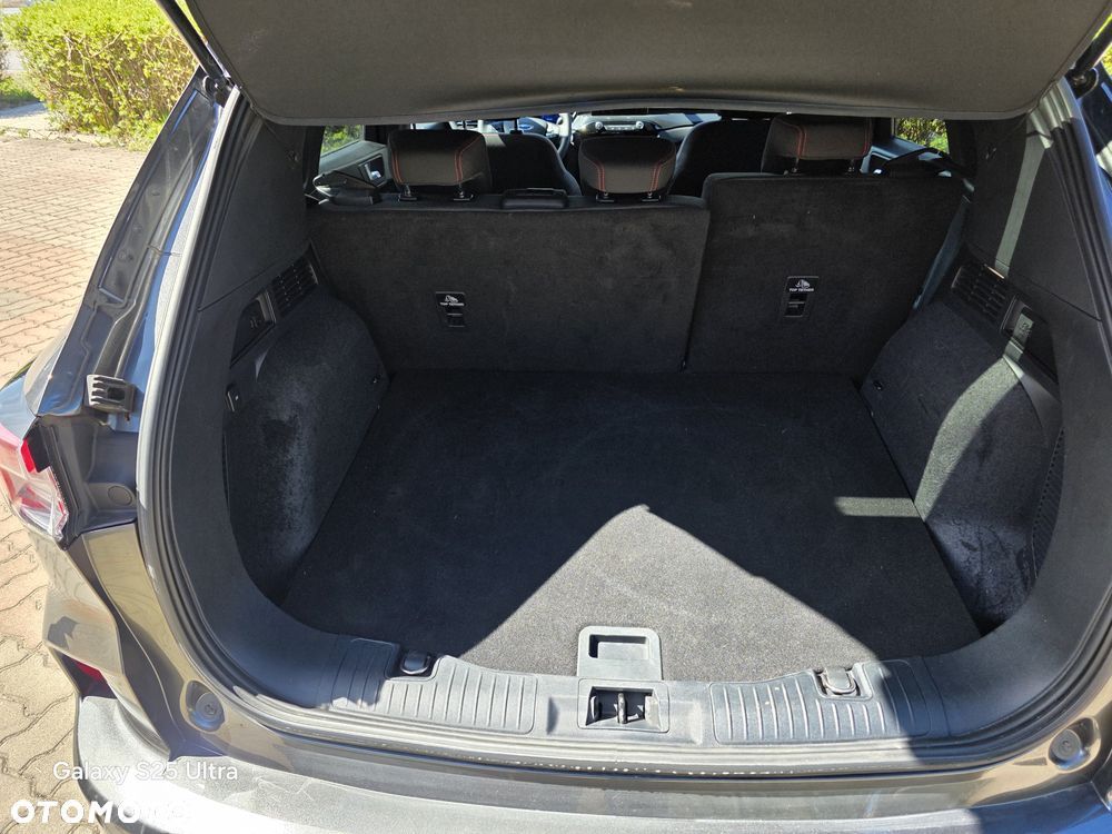 Ford Kuga 1.5 EcoBoost ST-LINE - 37