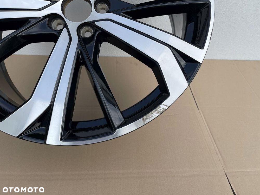 FELGA VOLVO XC60 II 8,5J 21 ET49,5 32271573 - 2