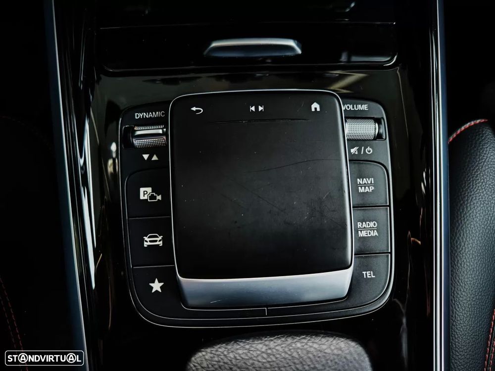 Mercedes-Benz GLB 200 d AMG Line - 38