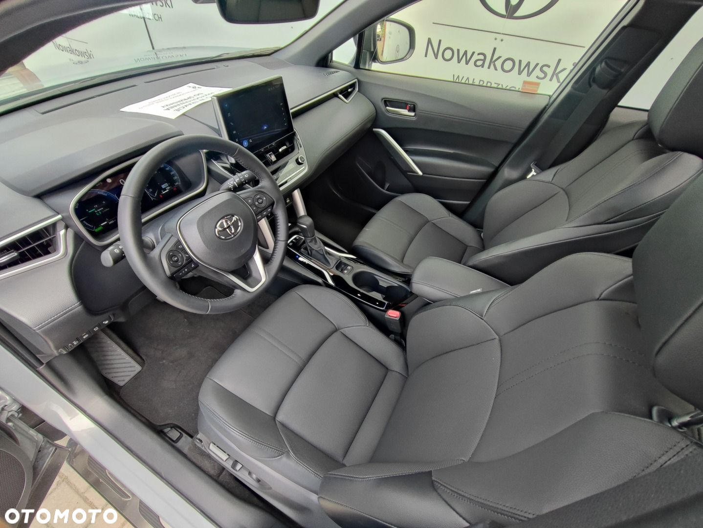 Toyota Corolla Cross - 9