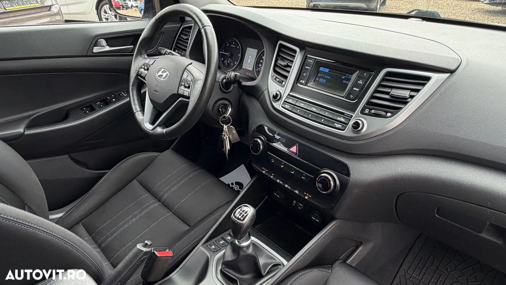 Hyundai Tucson 2.0 CRDI 4WD 6MT Style - 23