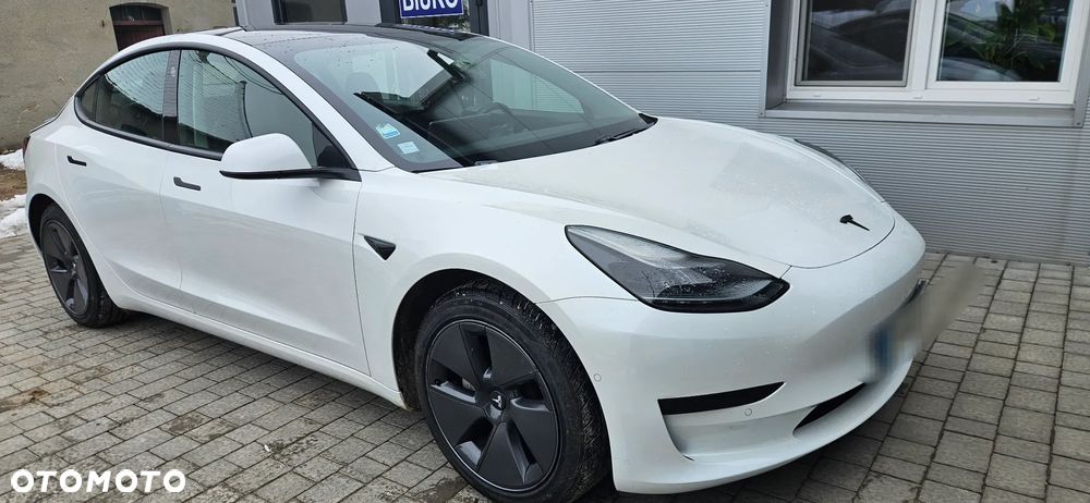 Tesla Model 3 - 9