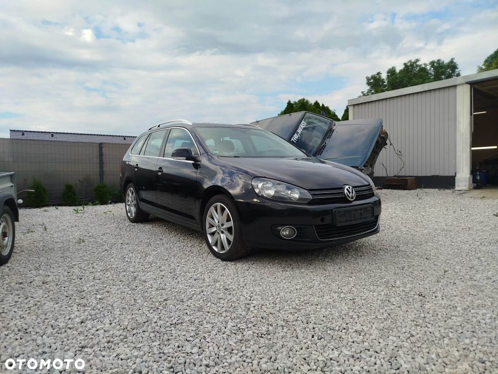 Volkswagen Golf - 1