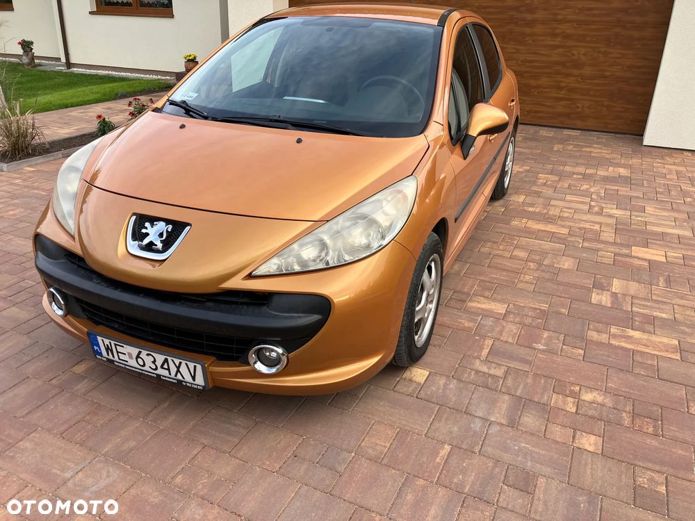 Peugeot 207 1.4 16V Trendy - 1