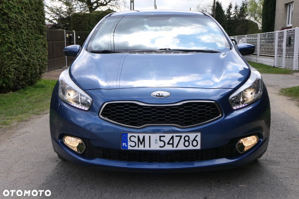 Kia Ceed 1.6 GDI Dream-Team Edition - 15