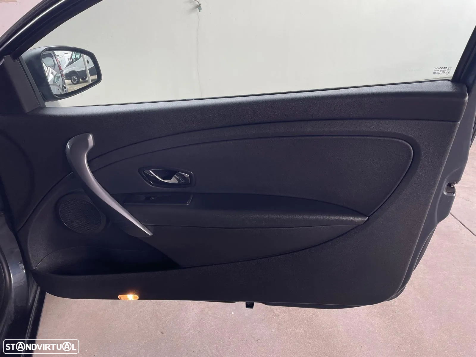 Renault Mégane Coupe ENERGY TCe 115 Start & Stop Bose Edition - 27