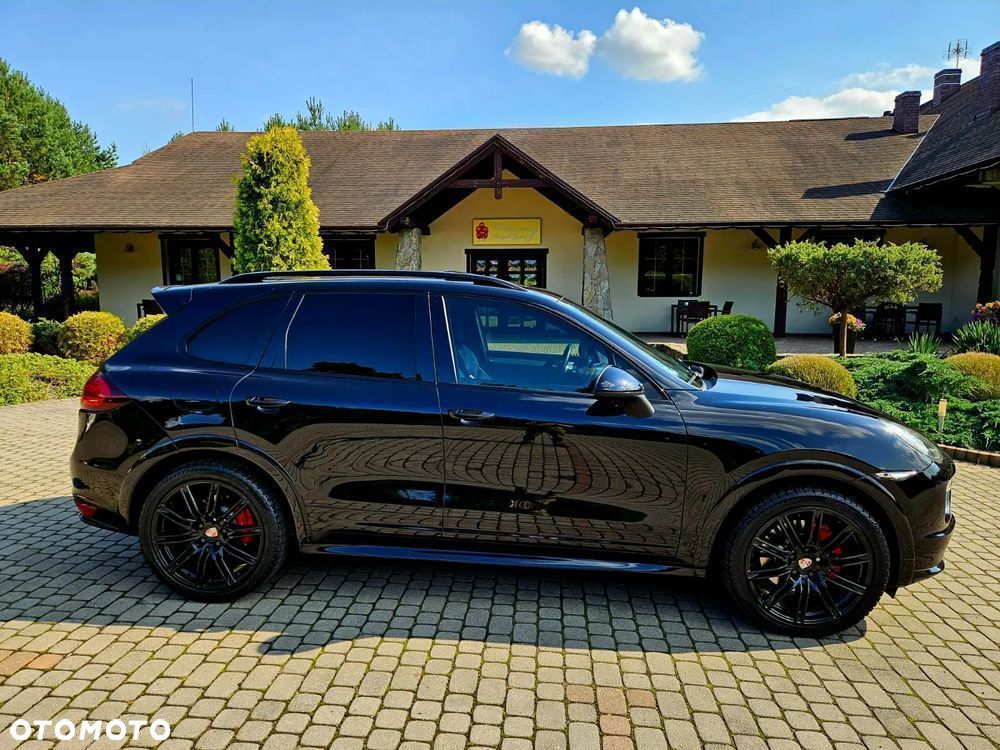 Porsche Cayenne - 11